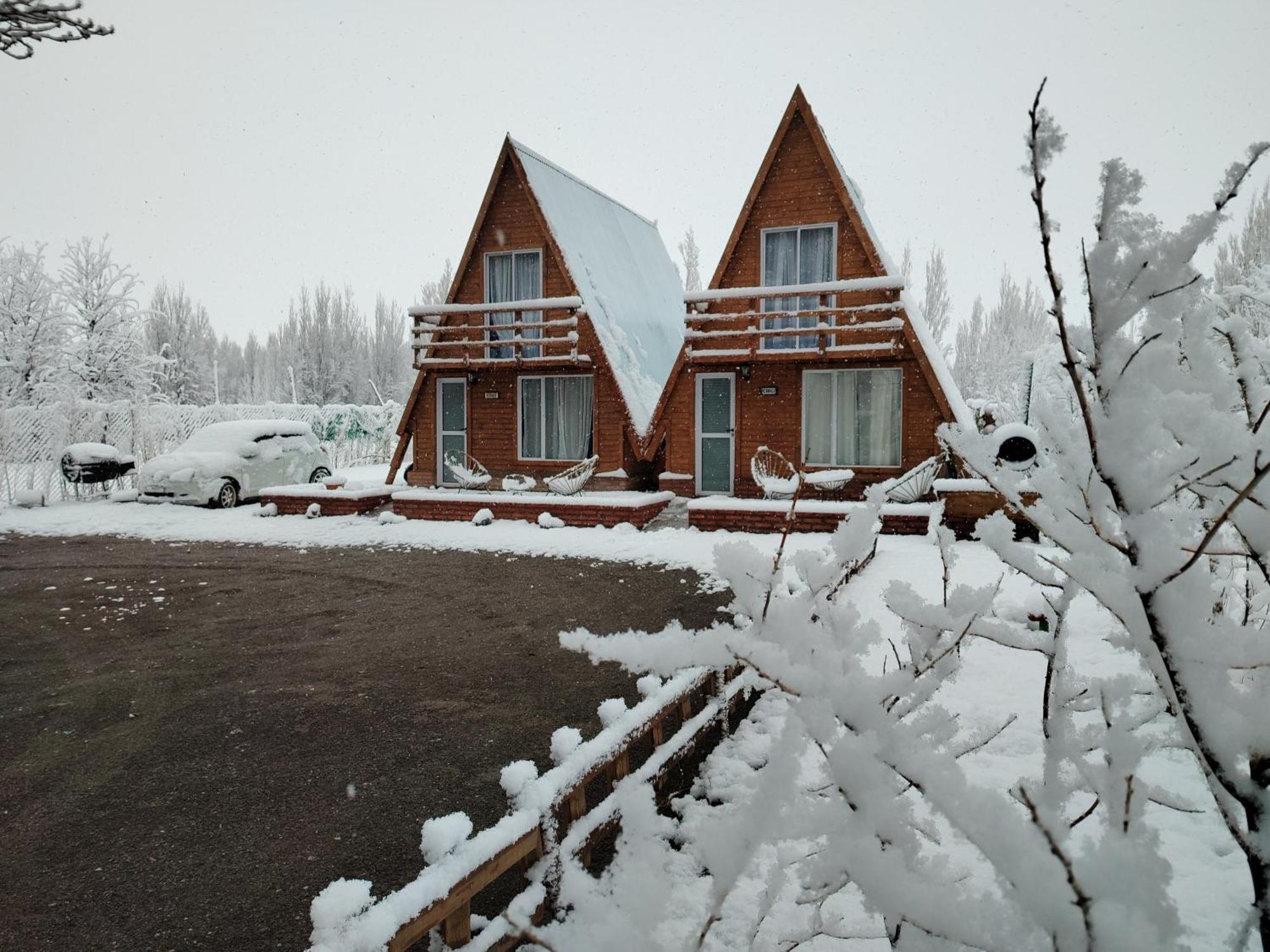 Cabanas Alpinas Alumine Perito Moreno Exterior photo